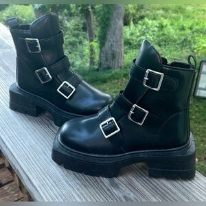 Rouge Thick Sole Black Combat Strap Boots NWT Women’s Size 7